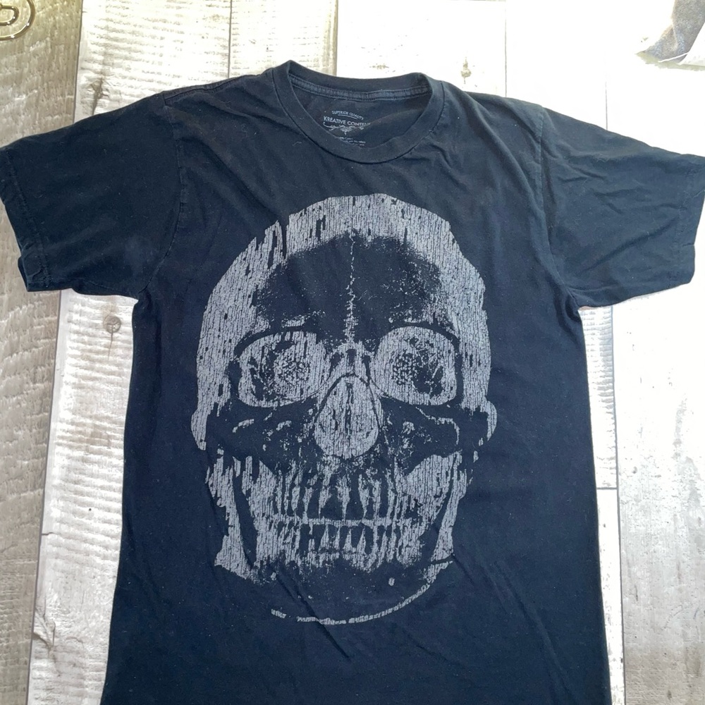 Kreative Content Black Skull Graphic Men's T-Shirt Excellent Condition!